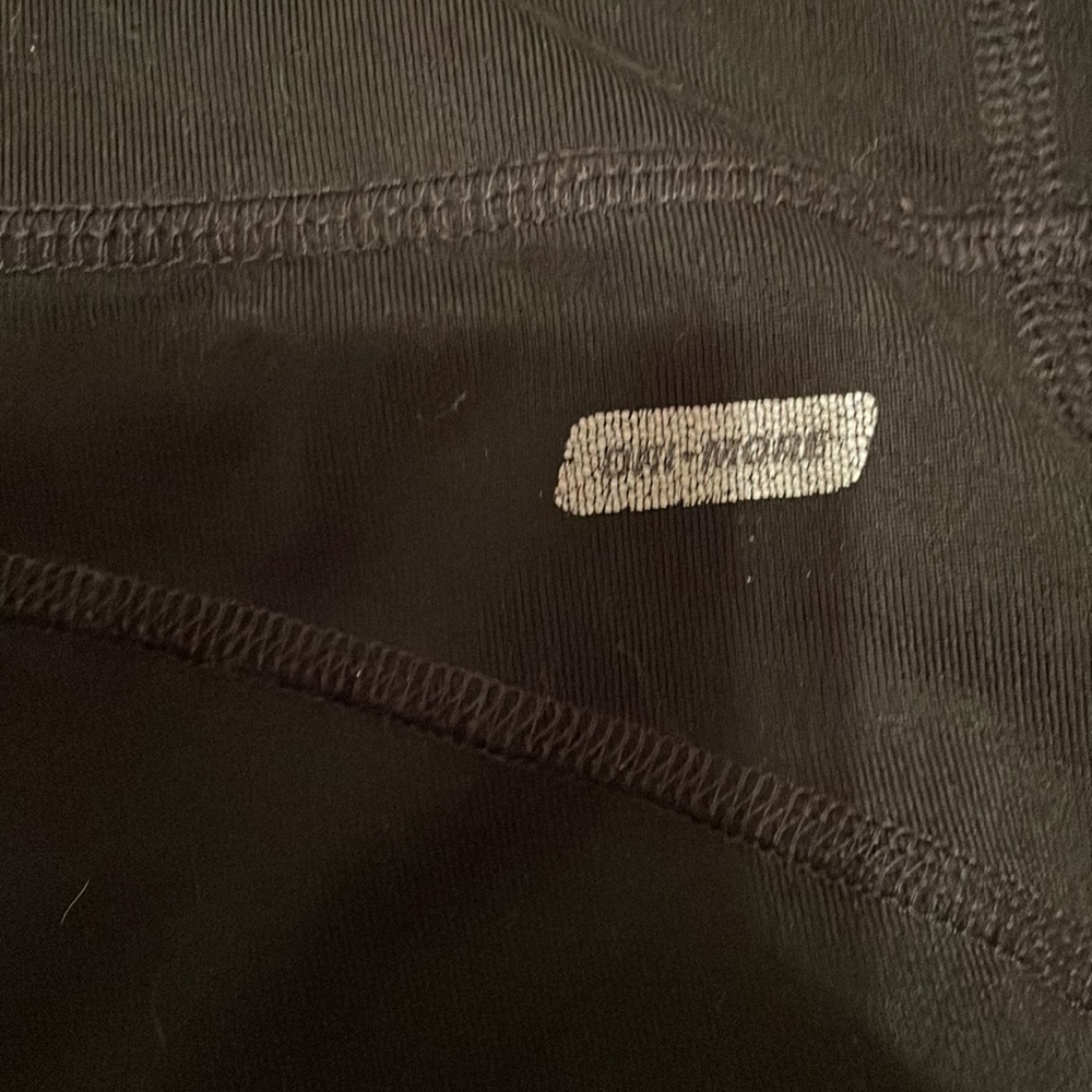 Black crop yoga pants - Picture 3 of 3
